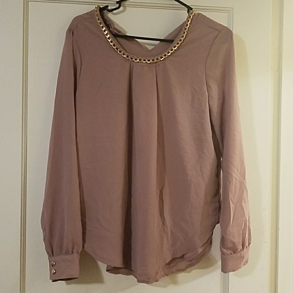 Rue21 Mauve Blouse with gold chain neckline size M